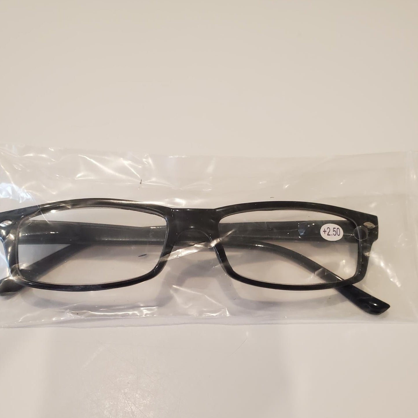 (12) READING glasses  choice of +2..00 + 2.50 + 3.00